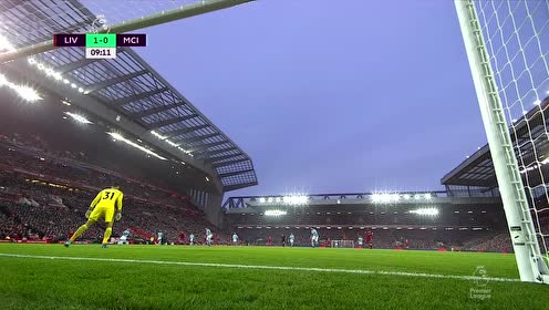 随着切尔西1-1阿森纳，英超积分榜更新：曼联、利物浦分列第7第8